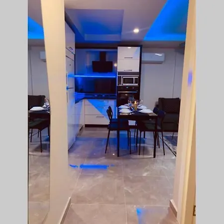 Luxury 1 1 Apartment, Gold Aura Apartament